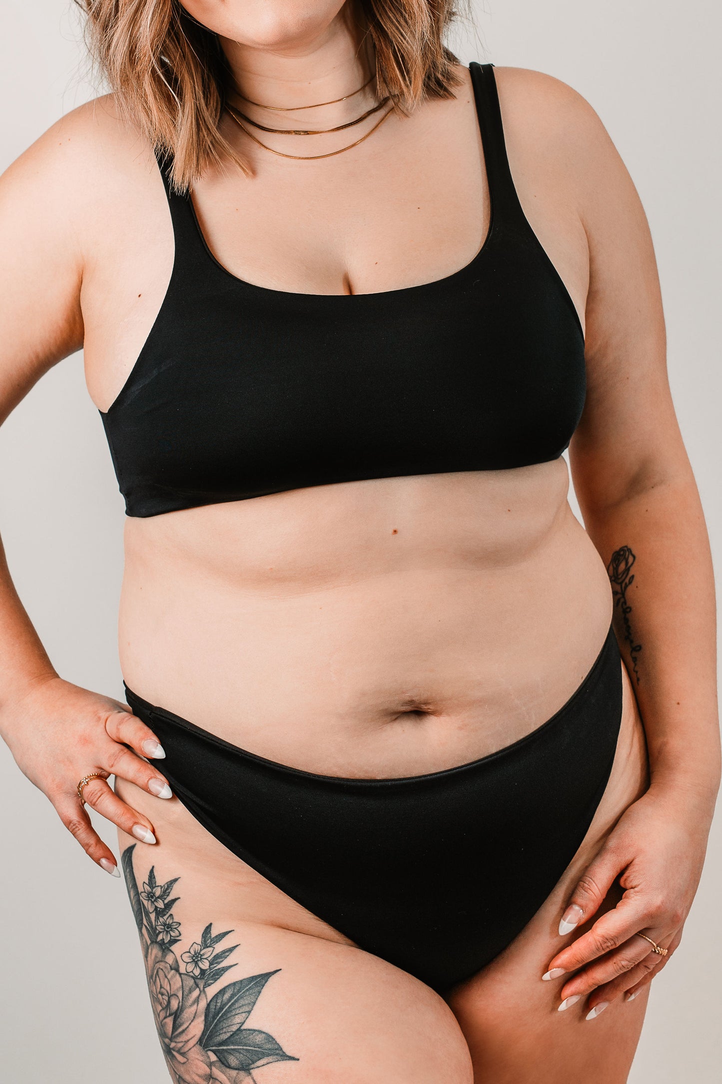 Natalie wears the Elise Bottoms in size Large. Close up.